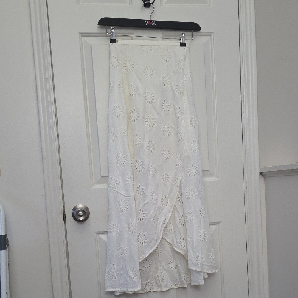Eyelet  Long White Skirt Maxi Skirt XS